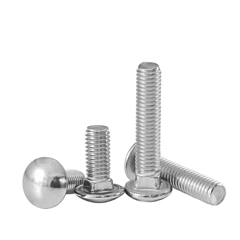 Piala Bolts Neck Square