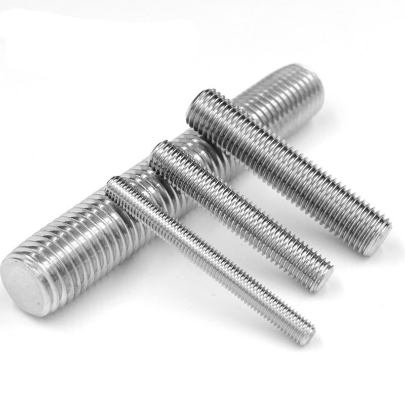 Kanthi Utas Stud Bolts